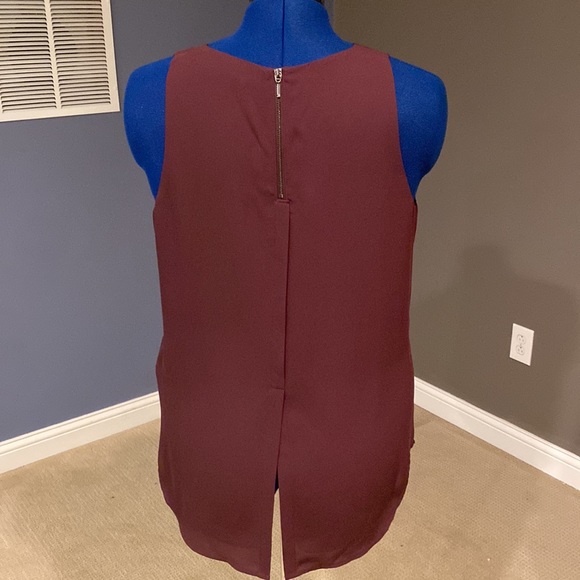 🔴FINAL CLEARANCE🔴
 Purple top with flower detail - Picture 3 of 8